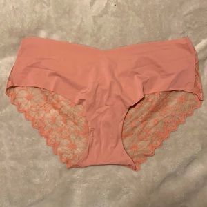 NWT Hiphugger No Show Undies by Victoria’s Secret